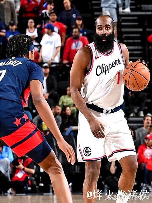 美媒建议:哈登应尽早申请交易,避免局势恶化,现战绩6胜20负 美媒建议:哈登应尽早申请交易,避免局势恶化,现战绩6胜20负